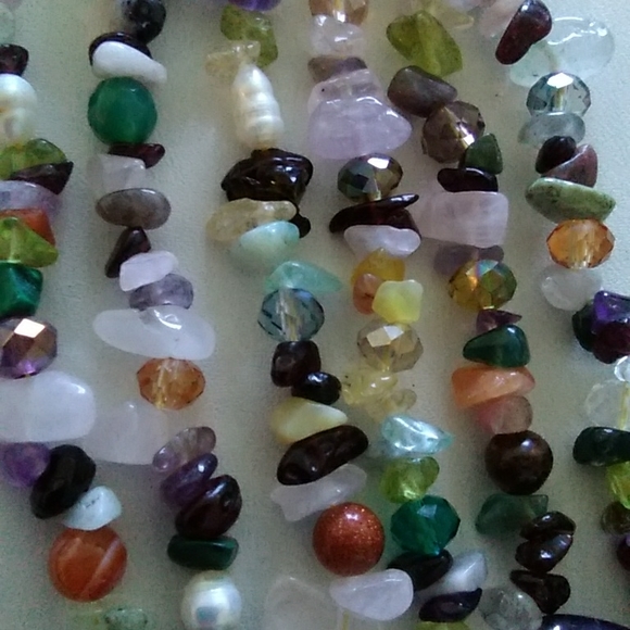 3/$50💎 Multi Gemstone Pearl Necklace - Picture 3 of 6